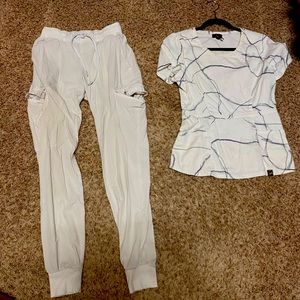 Scrub set (joggers)